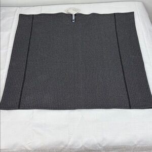 Lululemon Athletica New‎ Vinyasa Scarf One Size Button up Closure Stretchy